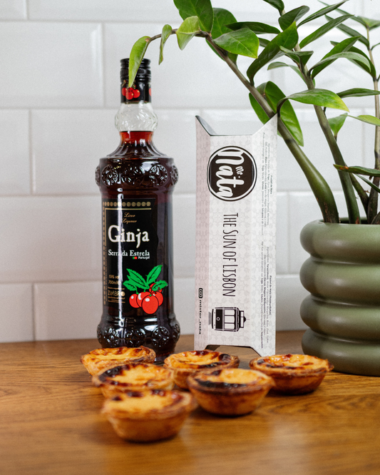 Bottle of Ginjinha + 6 Pastel de Nata Original